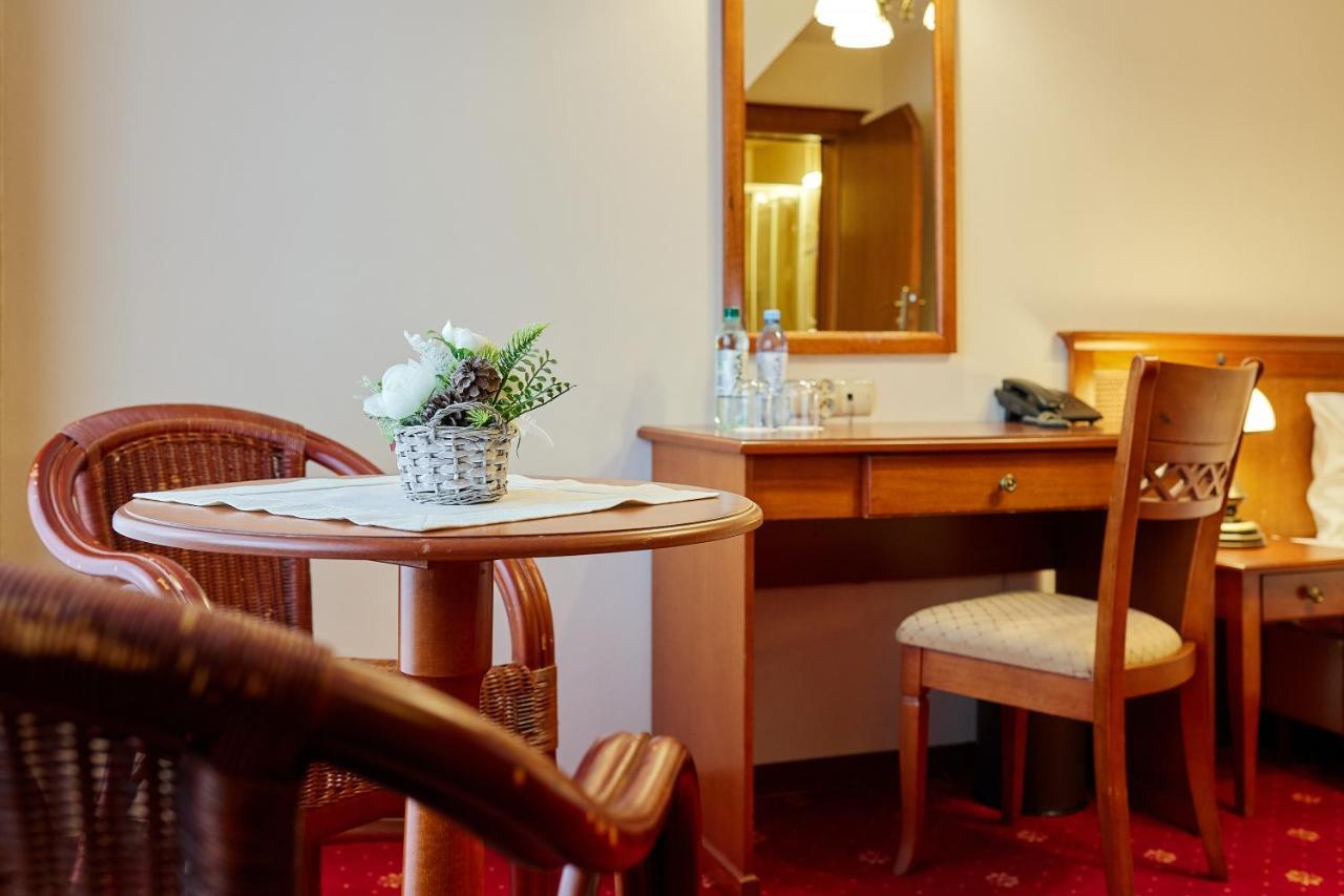 Hotel Burkaty Bialka Tatrzanska Exteriör bild