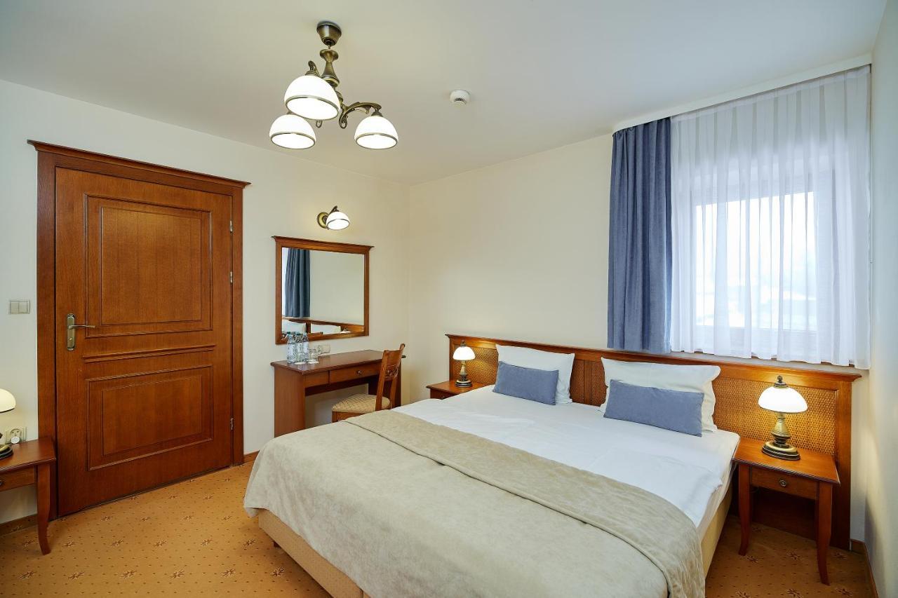 Hotel Burkaty Bialka Tatrzanska Exteriör bild