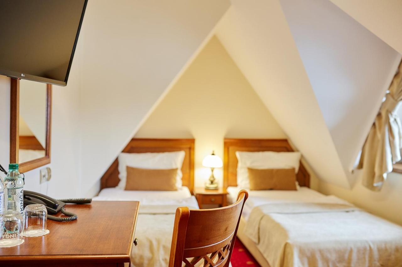 Hotel Burkaty Bialka Tatrzanska Exteriör bild